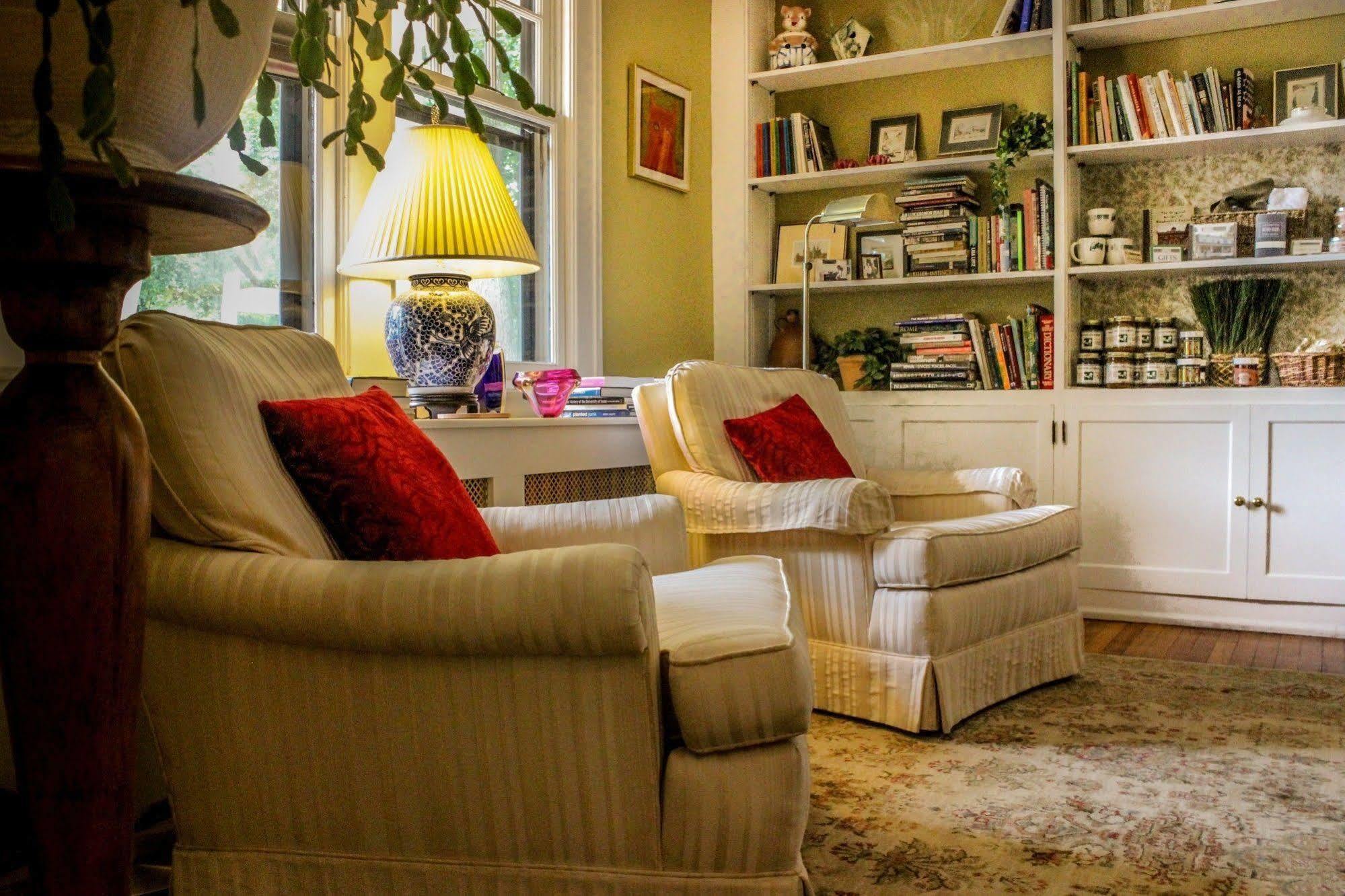 Brown Street Inn Bed And Breakfast 아이오와시티 외부 사진